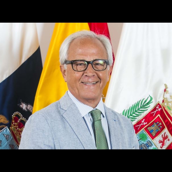 Premios de Turismo “Islas Canarias” 2019. Galardonados D. Pablo Barbero Sierra, Colegiado Nº 1 de COPTURISMO desde 1996 y el Grupo TUI